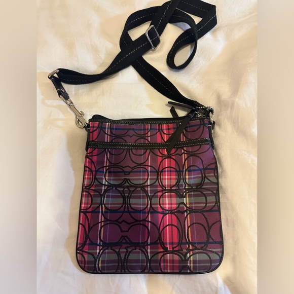 Coach crossbody in pink monogram - Picture 2 of 7